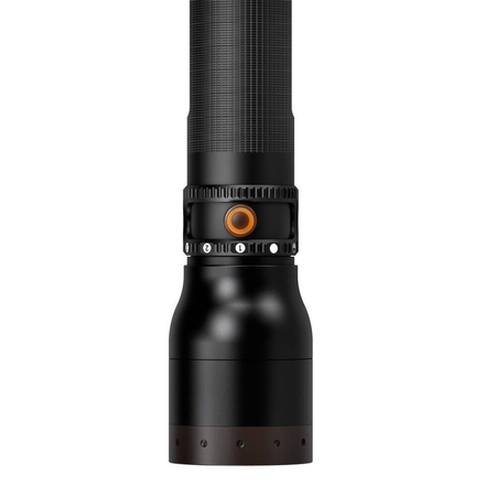 Latarka Ledlenser P17R core