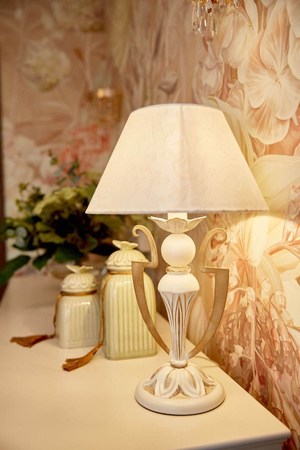 Lampa stołowa Maytoni ARM004-11-W Monile - Biały z dodatkiem złota