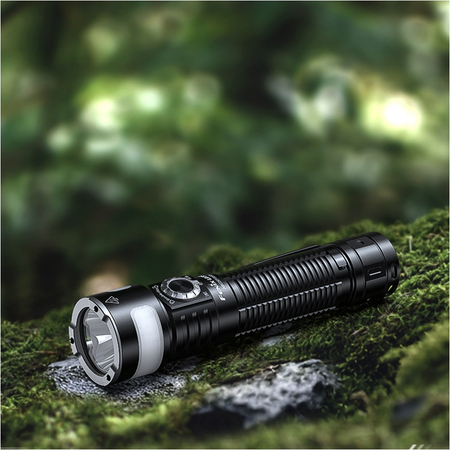 Latarka LED Fenix LD35R czarna